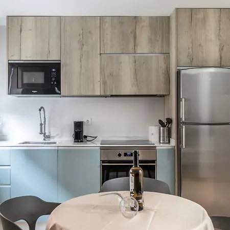 In Cruces, Next To The Metro And Hospital Apartament Retuerta