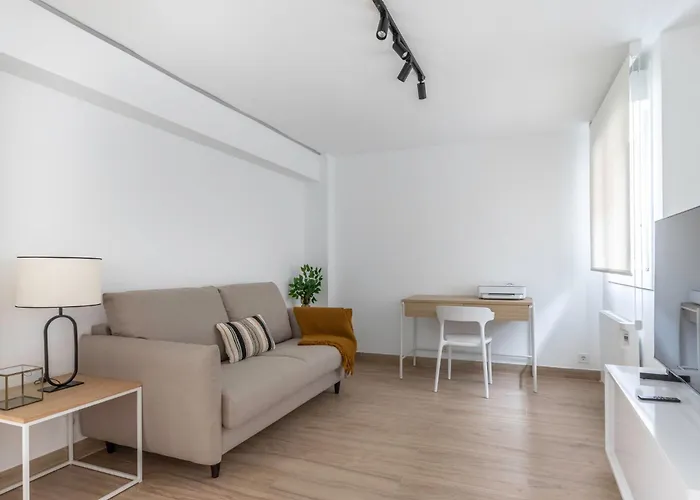 In Cruces, Next To The Metro And Hospital Apartament Retuerta